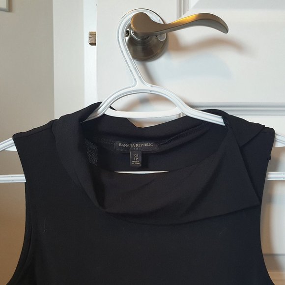 Banana Republic - sleeveless dress top  (size XS) - Picture 2 of 3